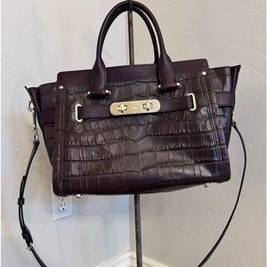 Coach Swagger Croc Embossed - Oxblood color